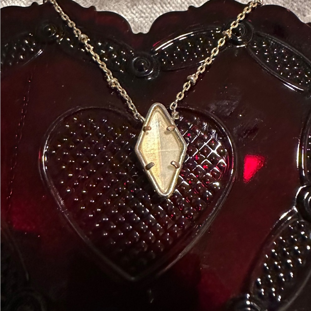Elegant Gold Necklace